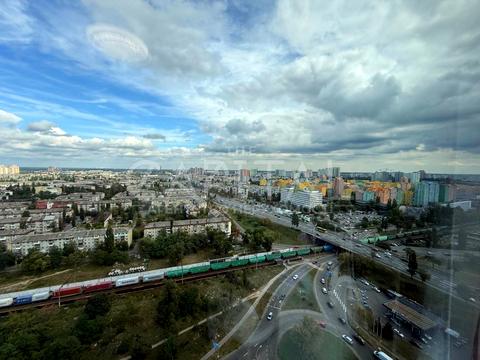 комерційна за адресою Соборності просп. (Возз'єднання), 30