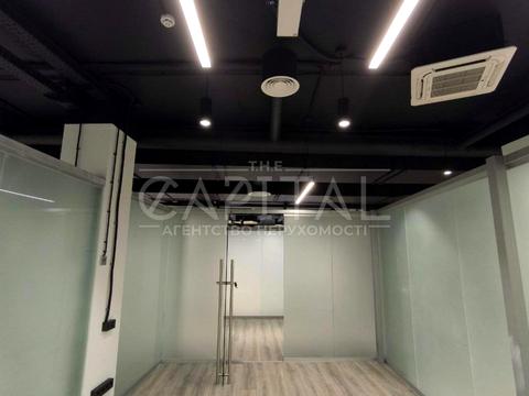 комерційна за адресою Євгена Коновальця вул. (Щорса), 36