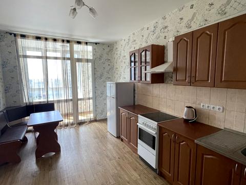 квартира за адресою Академіка Глушкова просп., 9-Г