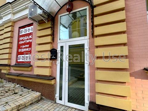 комерційна за адресою Кожум'яцька вул., 20-Б