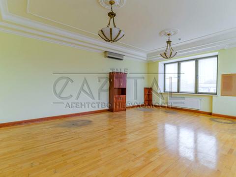 комерційна за адресою Липська вул., 10