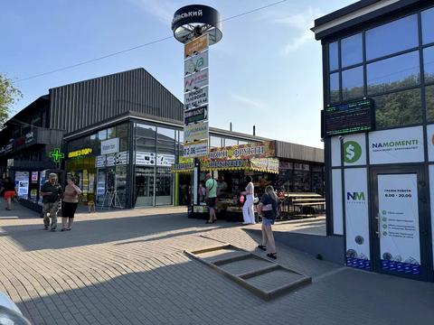 комерційна за адресою Кам'янська вул., 40