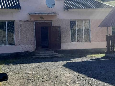 комерційна за адресою Центральна, 15