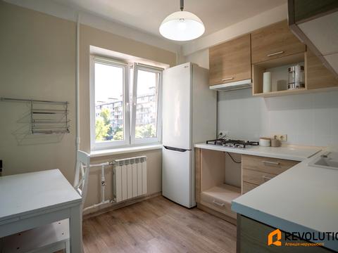 квартира за адресою Героїв полку "Азов" вул. (Маршала Малиновського), 1