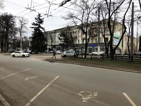 коммерческая по адресу Дмитрия Яворницкого просп. (Карла Маркса), 96