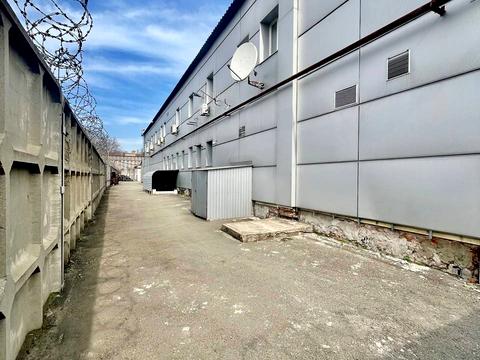 комерційна за адресою Полонської-Василенко вул. (Желваківського), 111