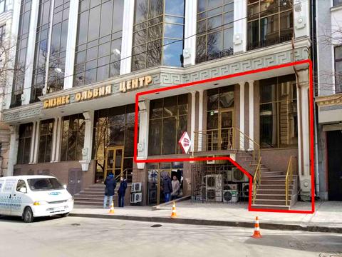 коммерческая по адресу В.Адм Жукова, 21/23