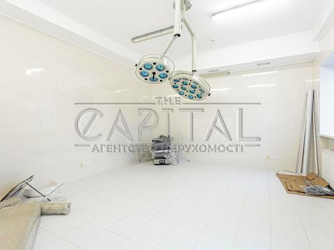 комерційна за адресою Берестейське шосе (Брест-Литовське), 1