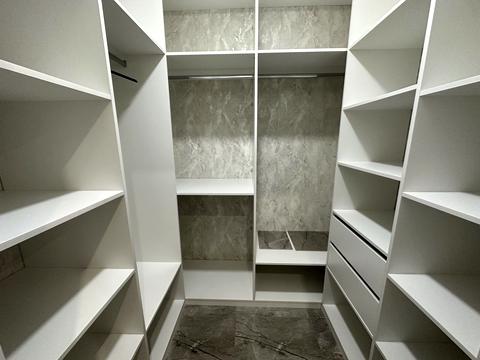 квартира за адресою Космічна вул., 5