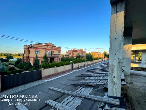 ділянка за адресою Плютовська вул.