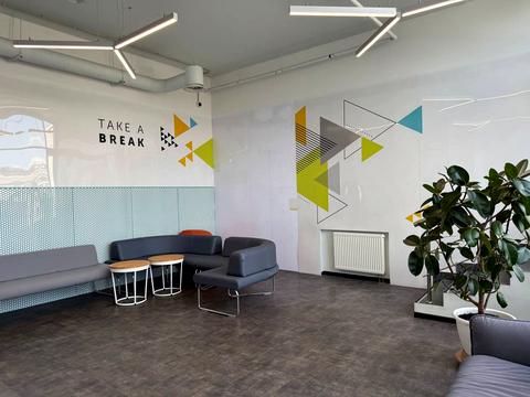 комерційна за адресою Сім'ї Прахових вул. (Гайдара), 50