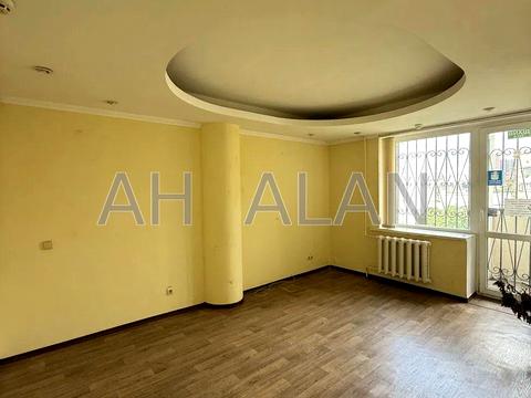 комерційна за адресою Голосіївська вул., 7