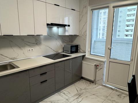 квартира за адресою Софії Русової вул., 7-А