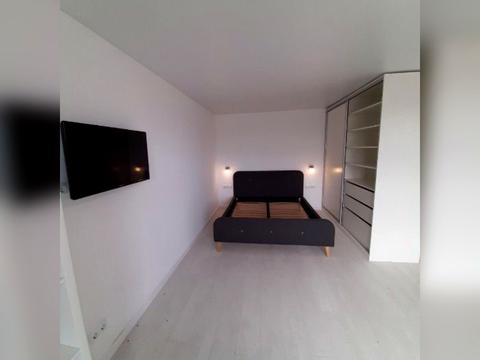 квартира за адресою Героїв полку "Азов" вул. (Маршала Малиновського), 11