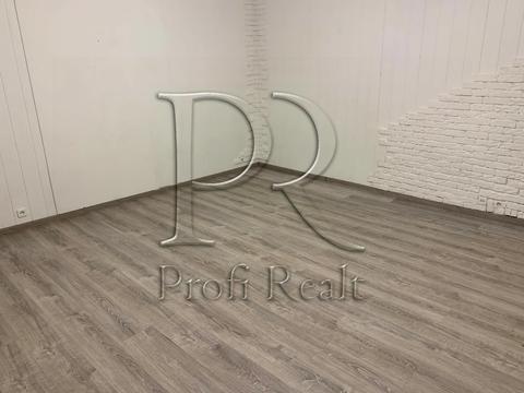 комерційна за адресою Тарасівська вул., 19-Б