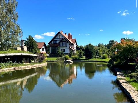 будинок за адресою Центральна