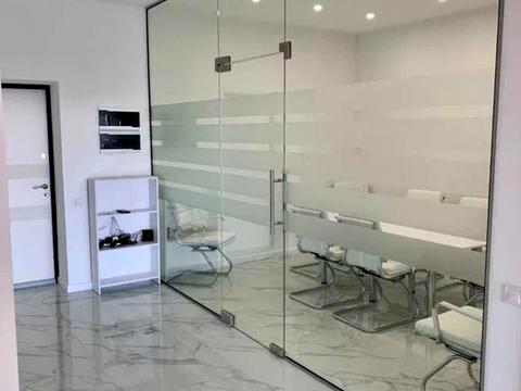 комерційна за адресою Кловський узвіз, 7a
