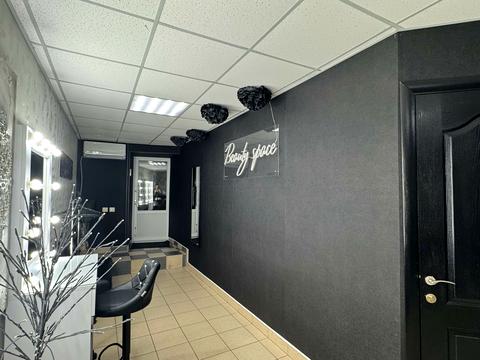 комерційна за адресою Зодчих вул., 40