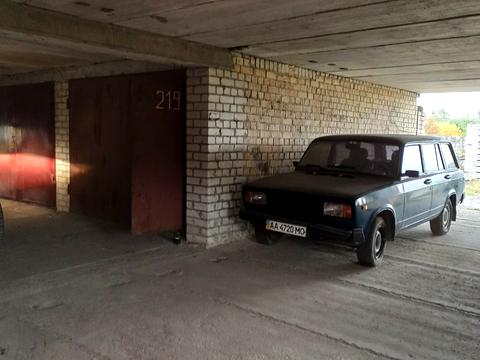 паркомісце за адресою Козелецька вул. (Радищева), 18