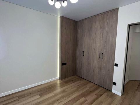 квартира по адресу Крайковского ул., 1