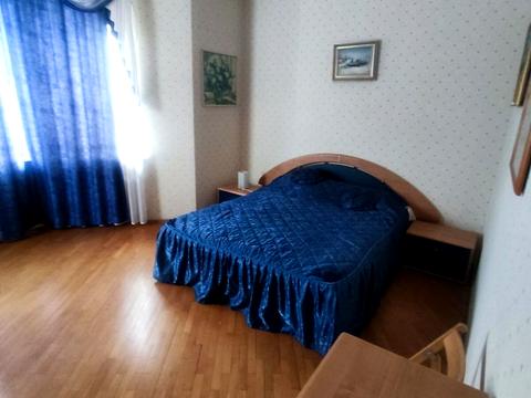 квартира за адресою Довженка вул., 8