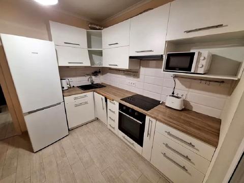 квартира за адресою Бориса Гмирі вул., 12-Б