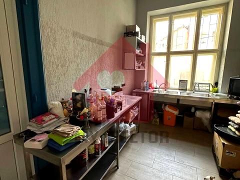 коммерческая по адресу Театральная пл., 5