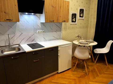 квартира за адресою Стадіонна вул., 13