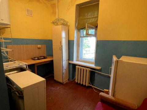 квартира за адресою Макарова вул. (Більшовицька), 19