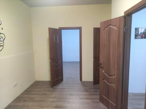 комерційна за адресою Мечникова вул., 106-А