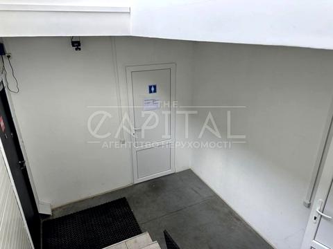 комерційна за адресою Петропавлівська, 12