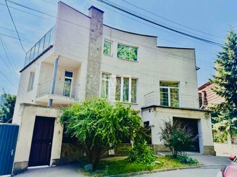 будинок за адресою Дмитра Дорошенка вул. (Чигоріна), 9