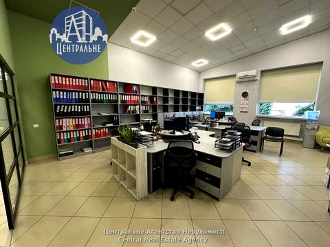 комерційна за адресою Нагірна вул., 7