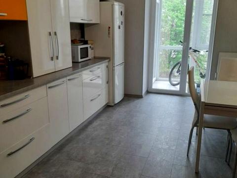 квартира за адресою Автокразівський бульв., 8