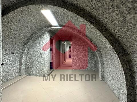 коммерческая по адресу Корятовича пл., 18
