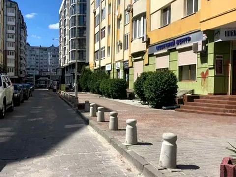 комерційна за адресою Бельведерська вул., 25а