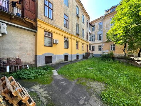 комерційна за адресою Шота Руставелі вул., 20