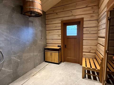 будинок за адресою с. Лісники, Ульяни Громової вул.