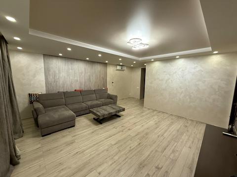 квартира за адресою Левка Лук'яненка вул. (Василя Жуковського), 16, 18, 20, 24