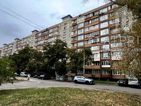 квартира за адресою Богатирська вул., 2