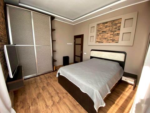 квартира за адресою Дніпровська набережна вул., 26