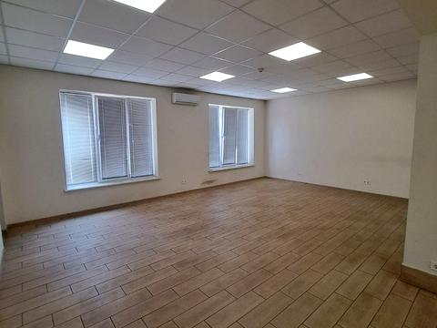 коммерческая по адресу провулок Корабелів, 2