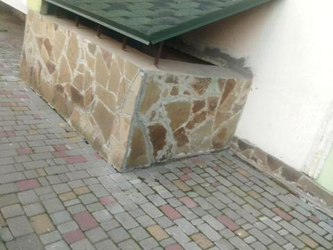 комерційна за адресою Трудова, 5-Б