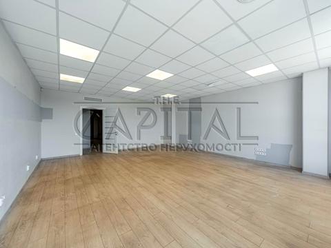 комерційна за адресою Валерія Лобановського просп. (Червонозоряний), 56