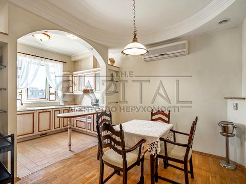 квартира за адресою Андрія Верхогляда вул. (Михайла Драгомирова), 4