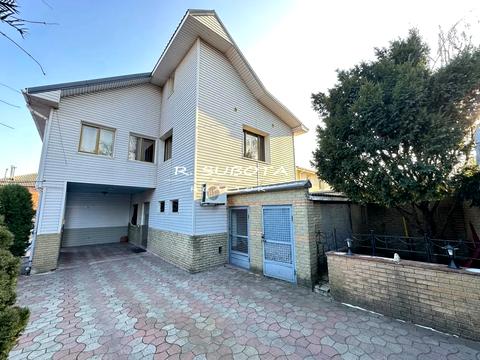 будинок за адресою Лабораторна вул.