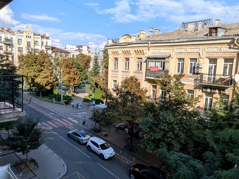 квартира за адресою Лисенка вул., 4