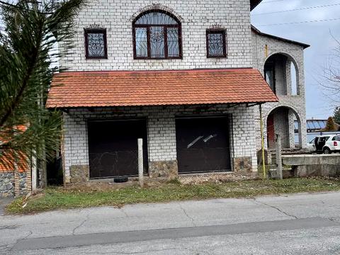 будинок за адресою Індустріальна