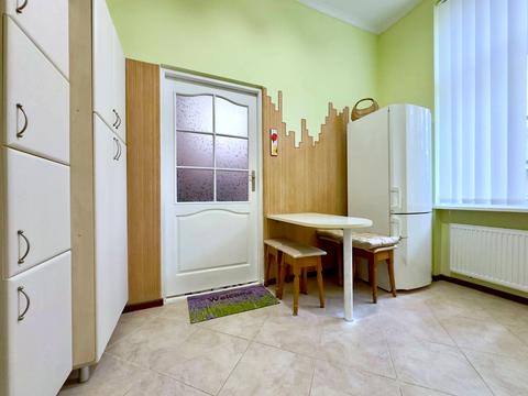 квартира за адресою Святого Теодора пл., 4