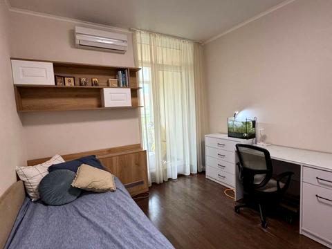 квартира за адресою Регенераторна вул., 4 к1-9
